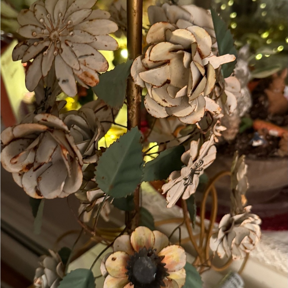 Anthropologie Gold and Green Floral Table Lamp - Picture 5 of 7